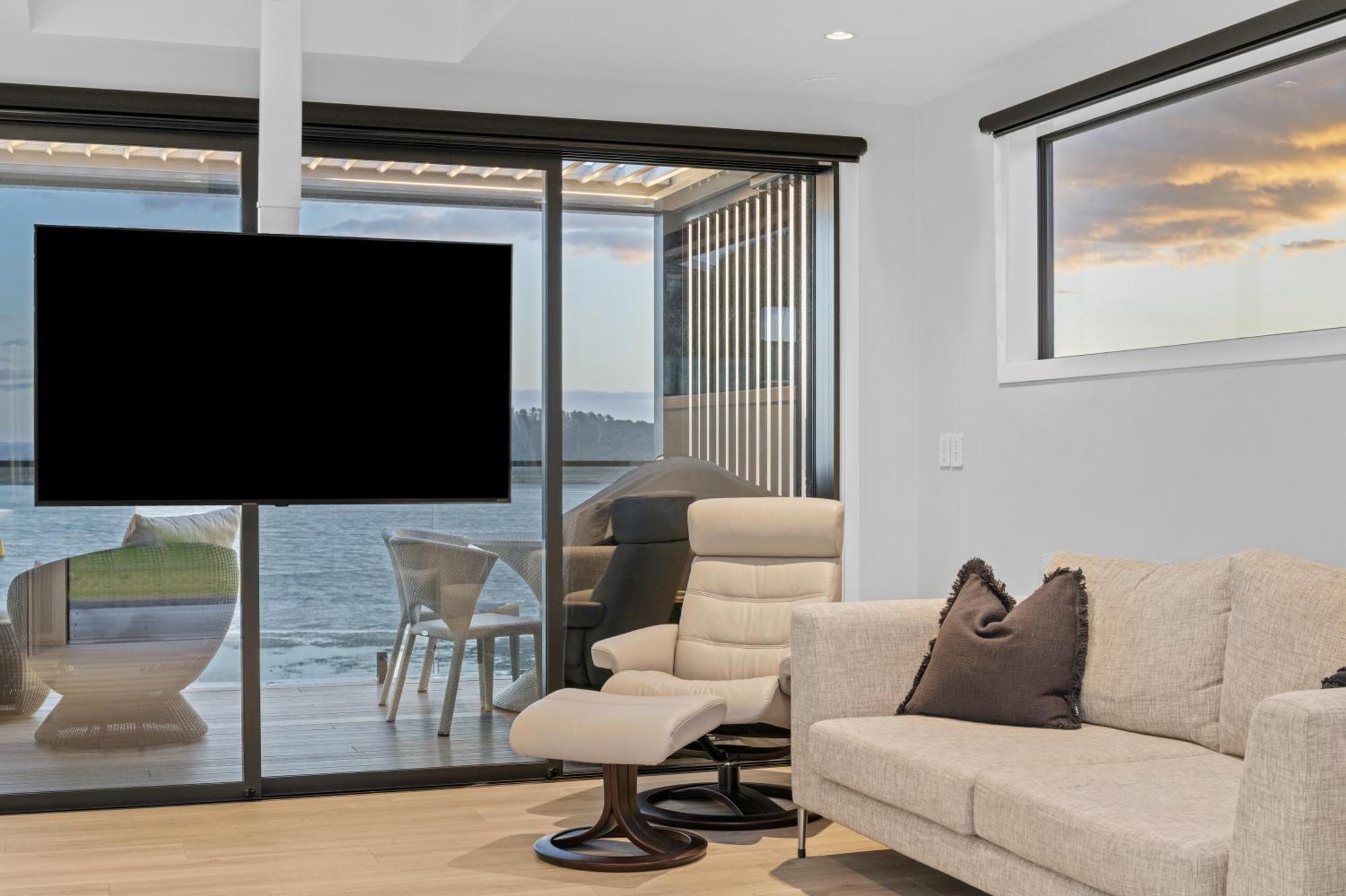 Pukehina Estuary Sunset Views Townhouse & Studio Exterior photo